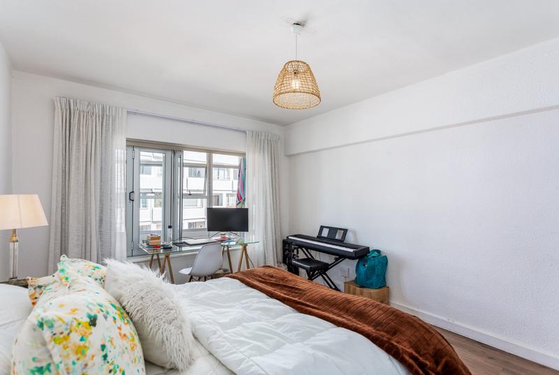 2 Bedroom Property for Sale in Gardens Western Cape